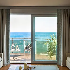 Grand 4*, Pietra Ligure Włochy